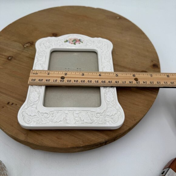 Porcelain Picture Photo Frame Floral detail cottage core farmhouse 3.5” x 5” - Picture 8 of 11